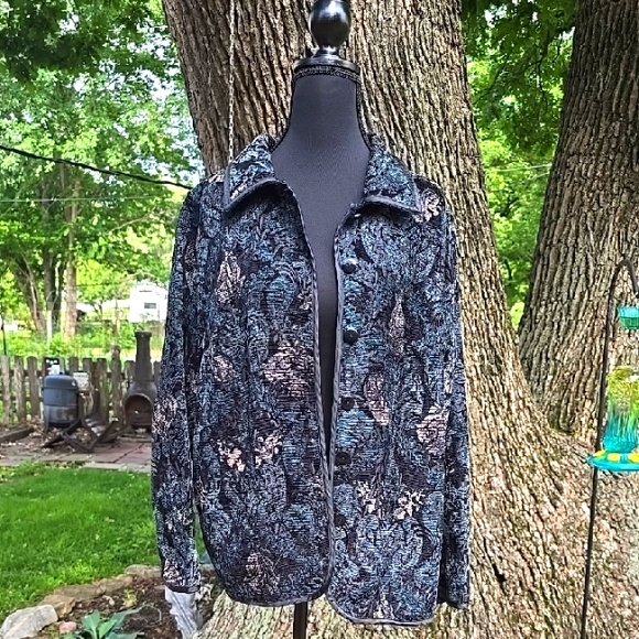 Jackets & Blazers - Reversable Blue and Black Paisley Blazer with Shimmery Accents XL